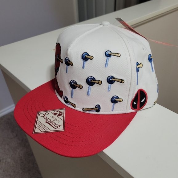 Marvel Snapback Cap - Picture 2 of 3